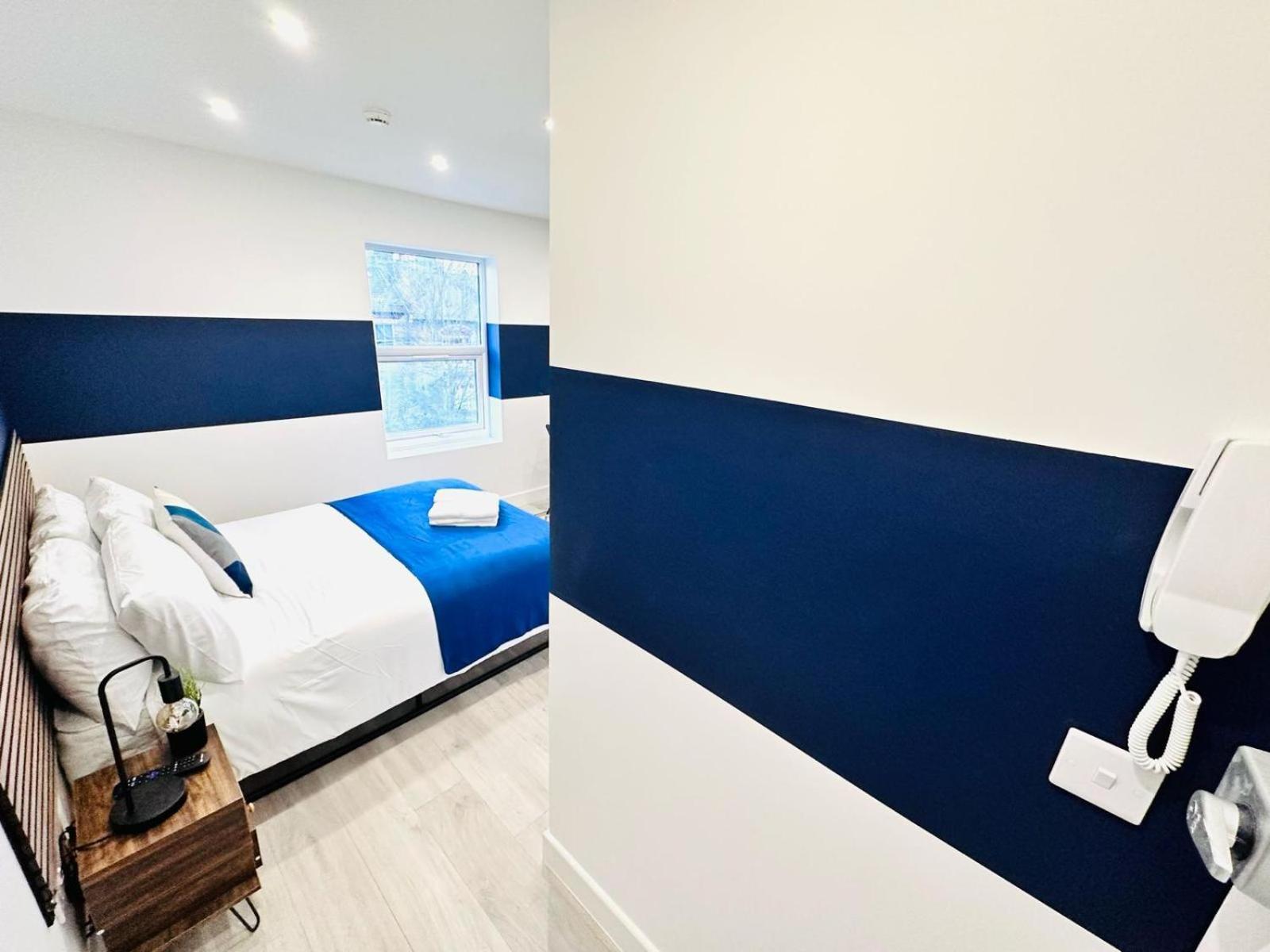 London 58 Blue House City Center Studio, Top Spot Екстериор снимка