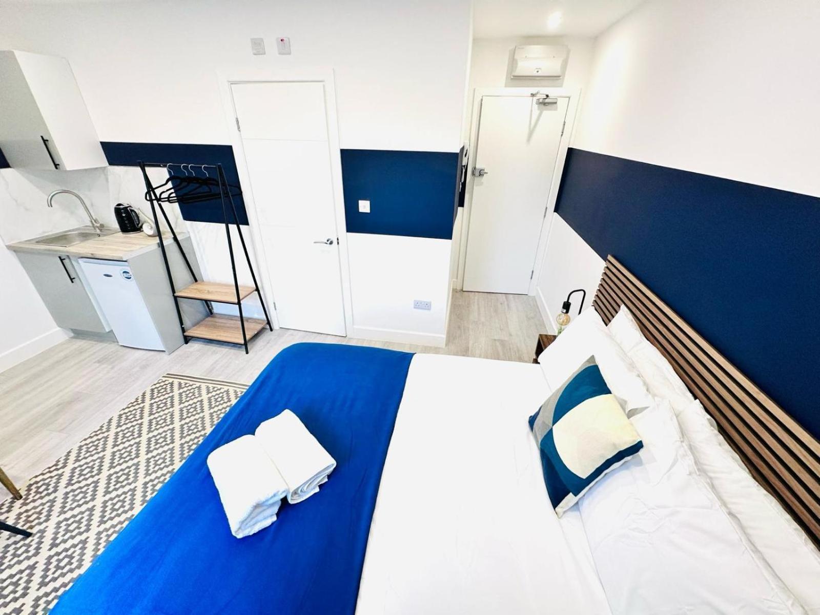 London 58 Blue House City Center Studio, Top Spot Екстериор снимка