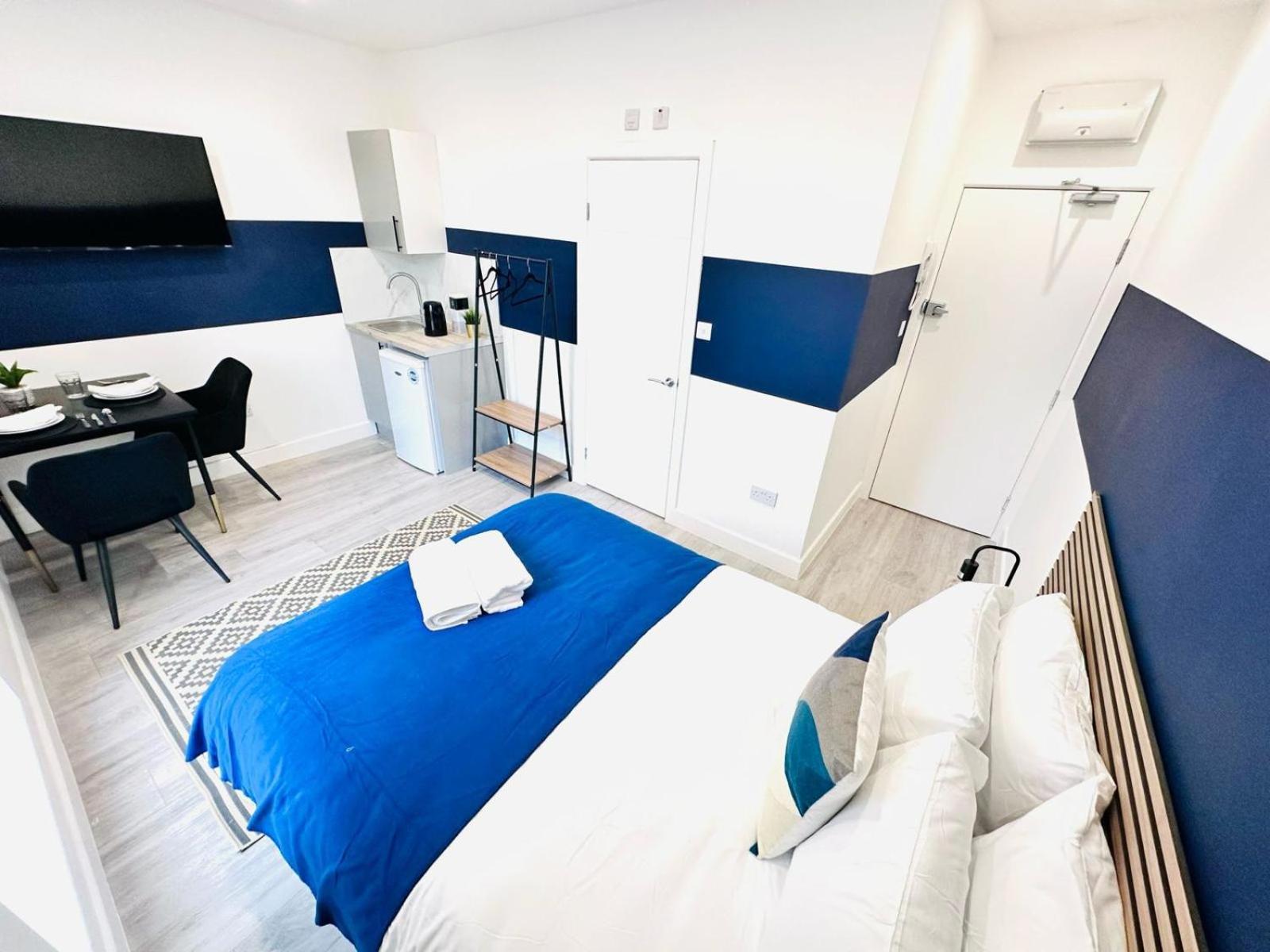 London 58 Blue House City Center Studio, Top Spot Екстериор снимка