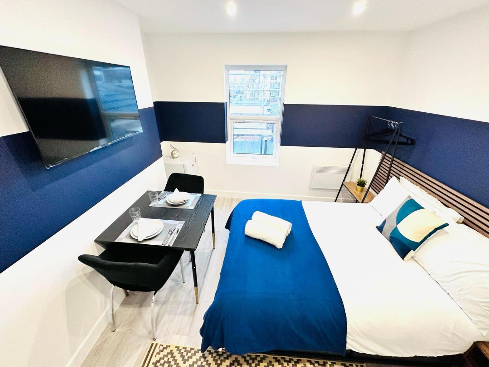 London 58 Blue House City Center Studio, Top Spot Екстериор снимка