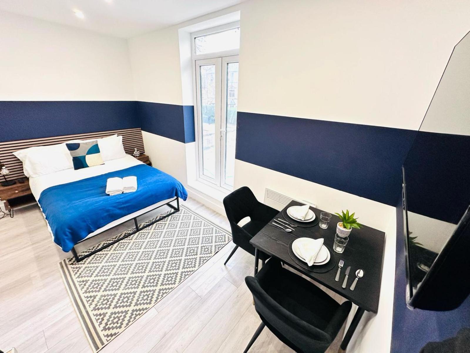 London 58 Blue House City Center Studio, Top Spot Екстериор снимка