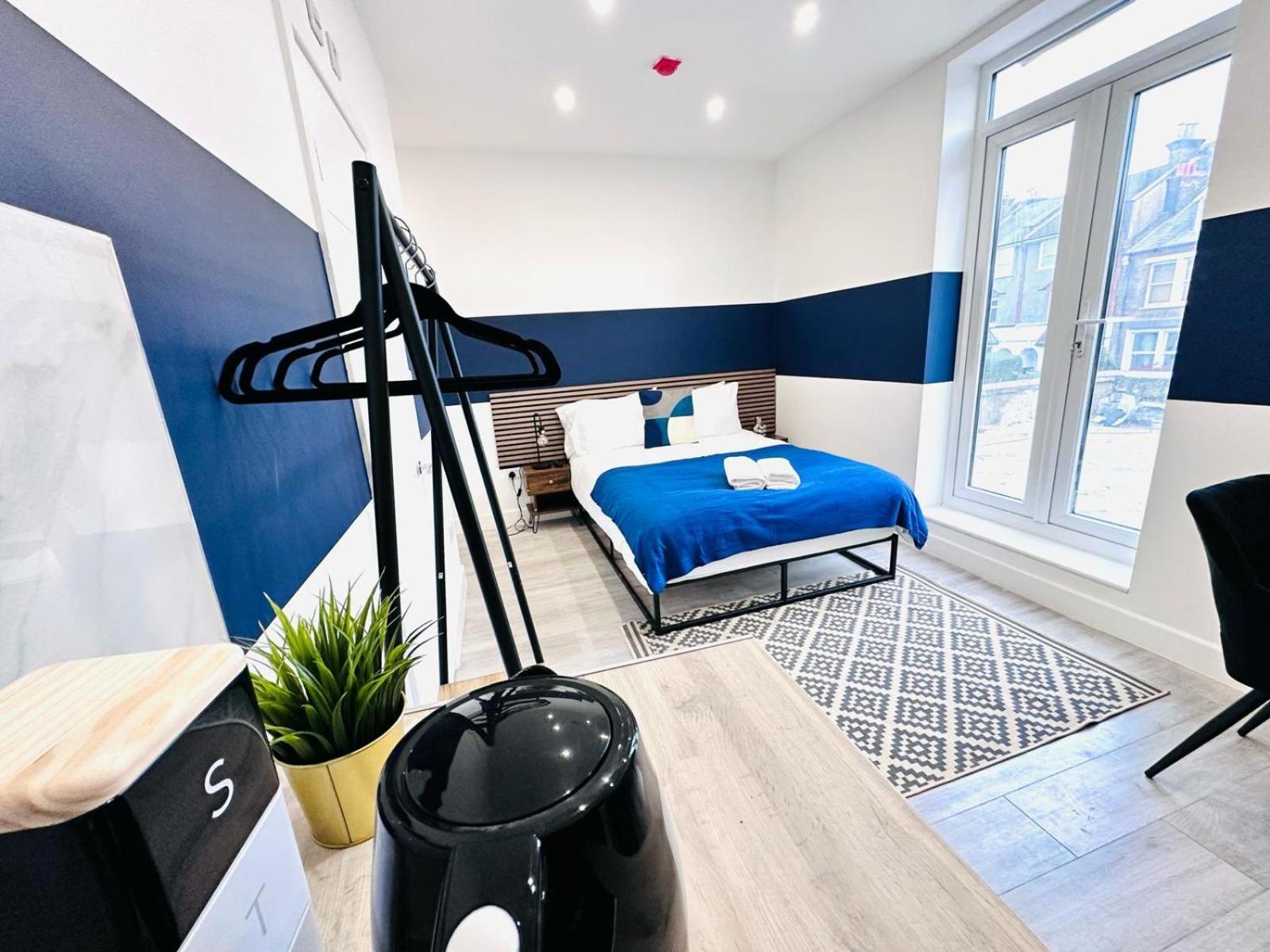 London 58 Blue House City Center Studio, Top Spot Екстериор снимка