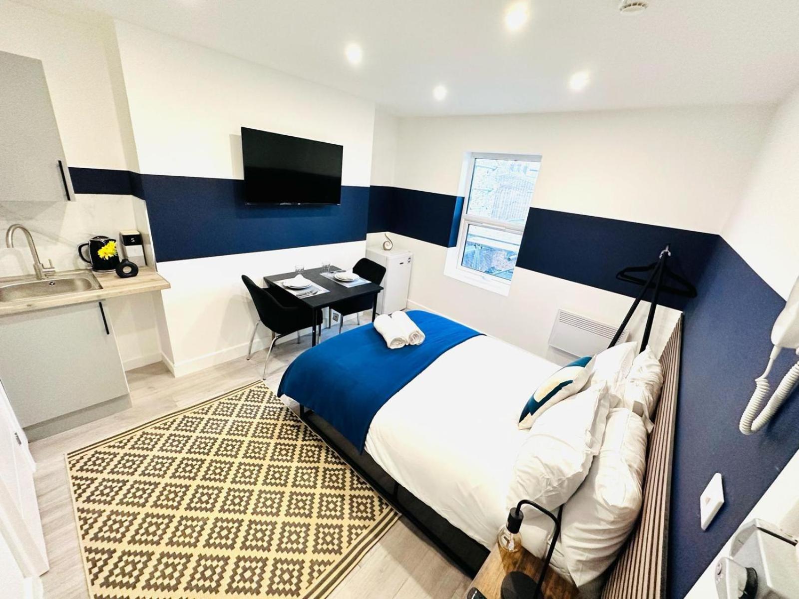 London 58 Blue House City Center Studio, Top Spot Екстериор снимка