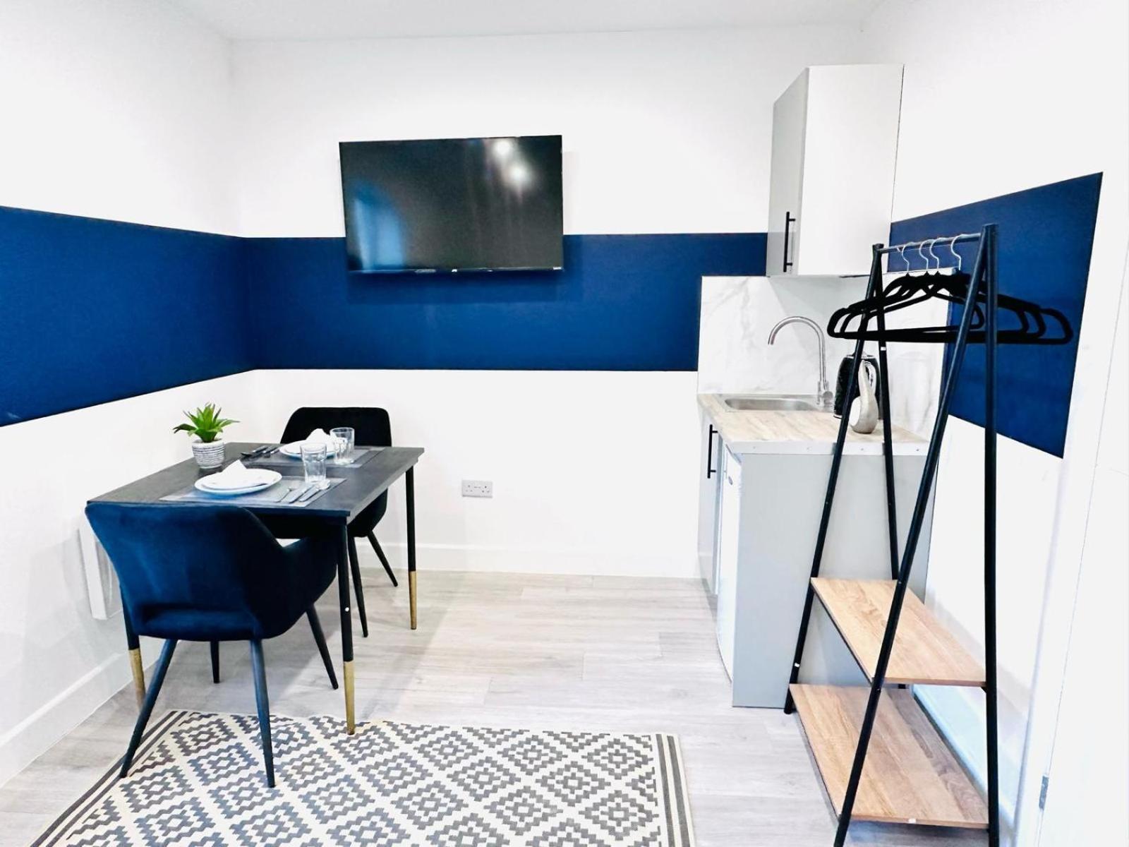 London 58 Blue House City Center Studio, Top Spot Екстериор снимка
