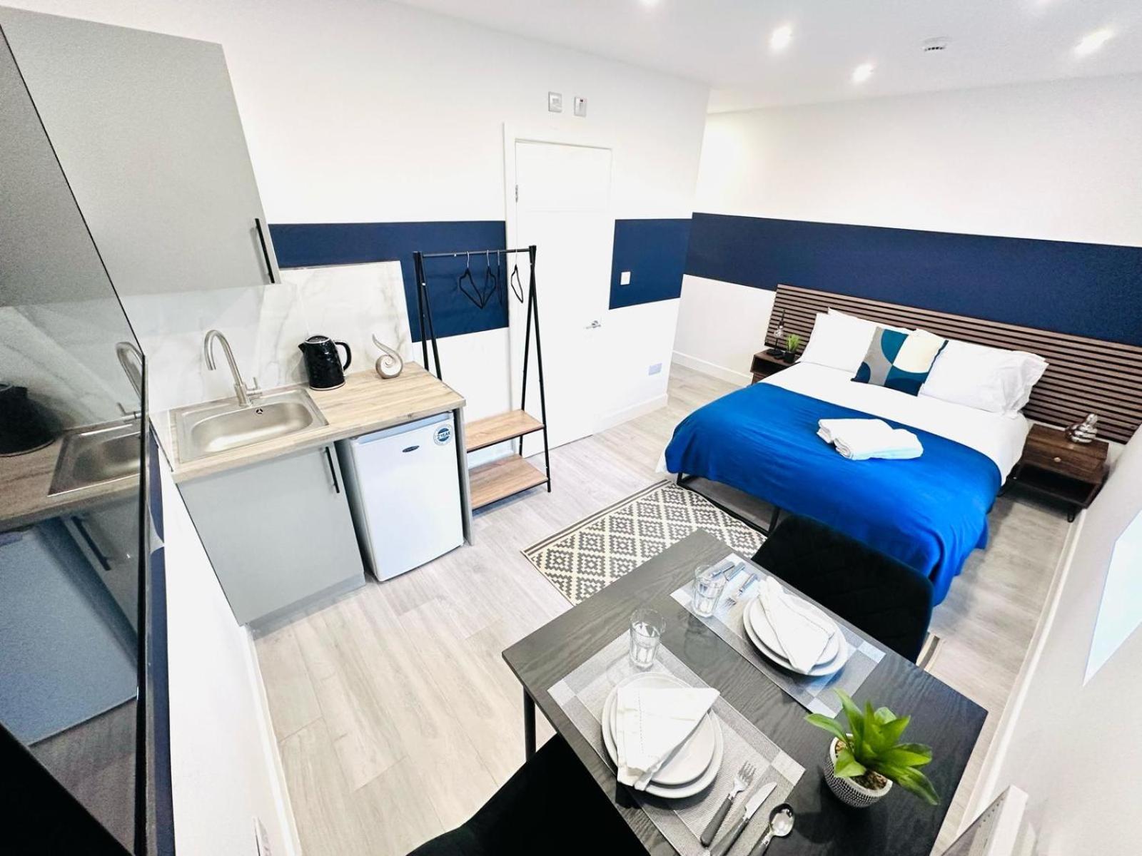 London 58 Blue House City Center Studio, Top Spot Екстериор снимка