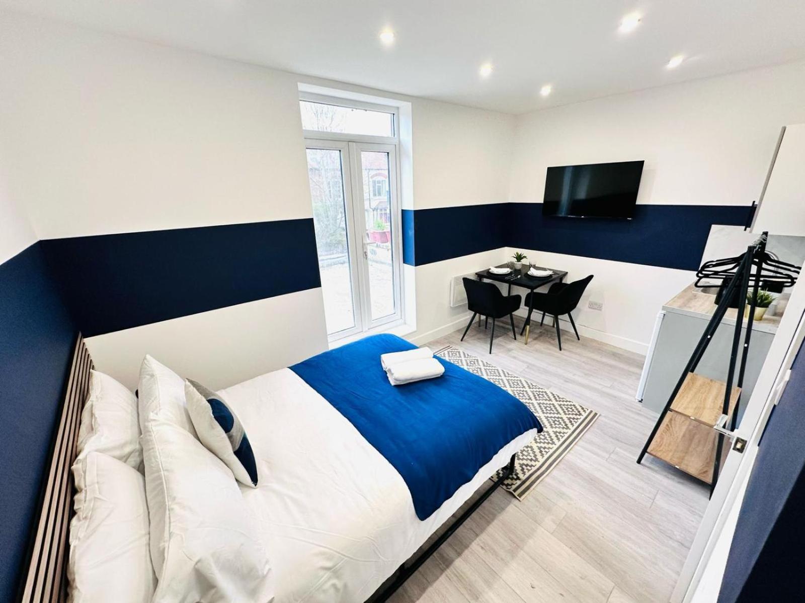 London 58 Blue House City Center Studio, Top Spot Екстериор снимка